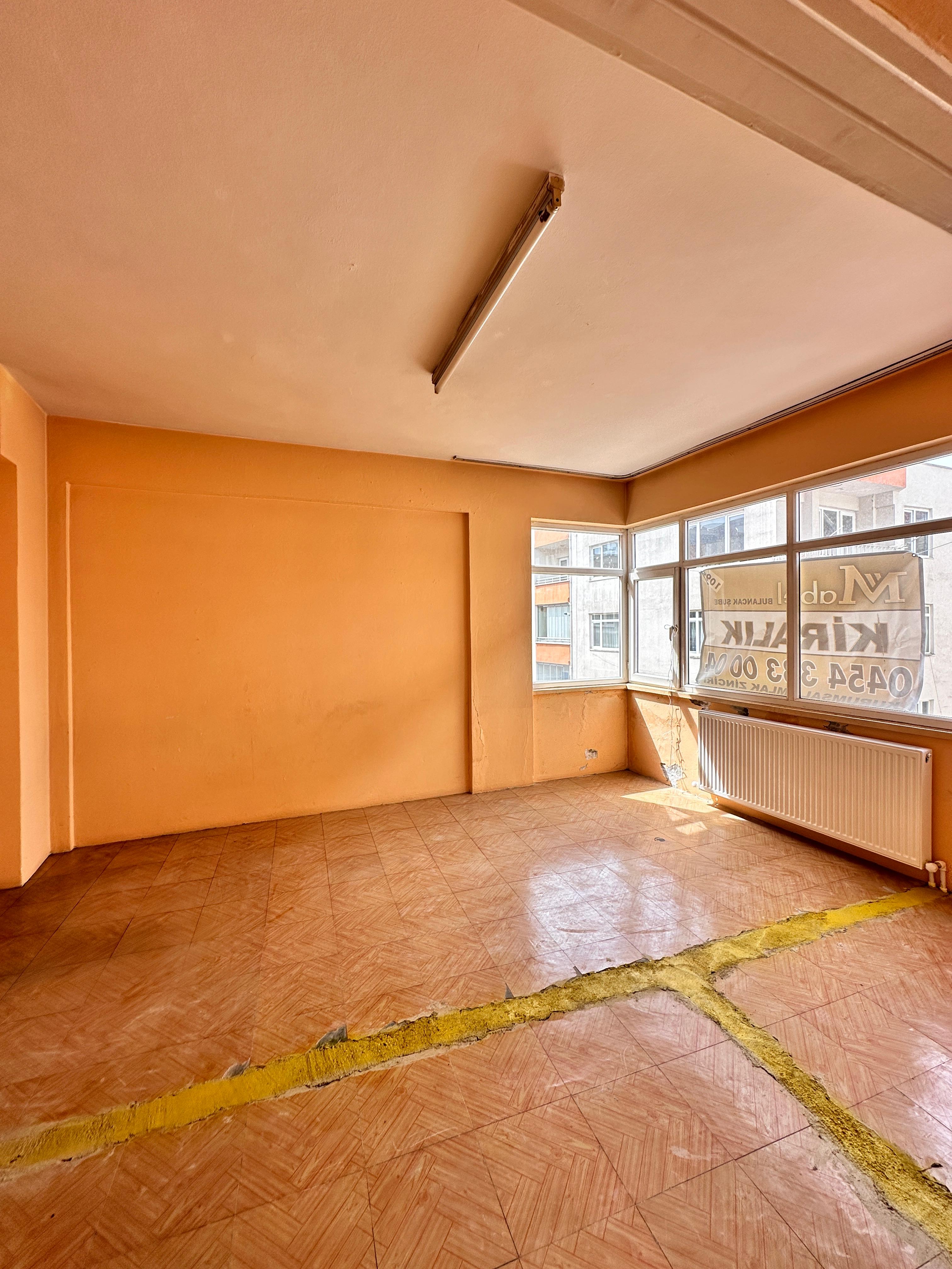 MABEL GAYRİMENKUL-İHSANİYE MAH ANA CADDE ÜZERİNDE DAİRE